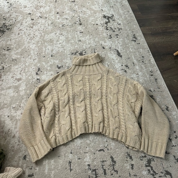 Love Tree Chunky Knit Turtleneck Sweater Size Large - Tan - Picture 1 of 3